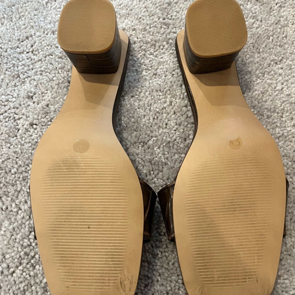 Steve Madden Brown Croc-Patterned Sandals - Picture 5 of 5